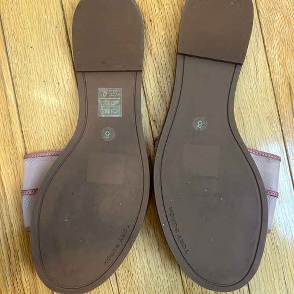 Tory Burch ines mesh seashell link sandal 
Women’s size 8 - Picture 3 of 5